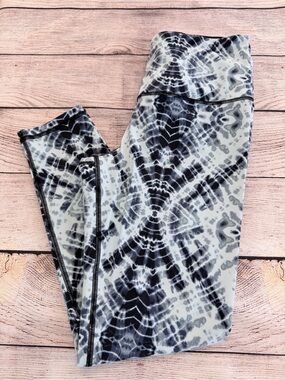Victorias Secret Sport Knockout TieDye Print Leggings - Medium